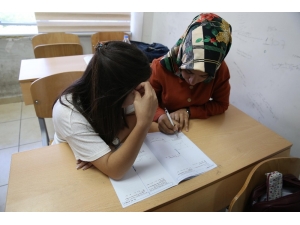 Yks Öğrencileri Sınava Haliliye Belediyesi İle Hazırlanıyor