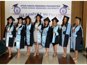 Aydın Sağlık Yüksekokulu Mezunlarını Uğurladı