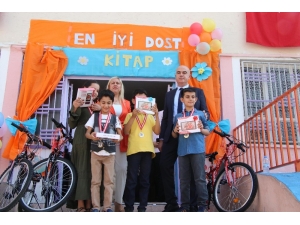 Haliliye Belediyesinden Minik Öğrencilere Hediye