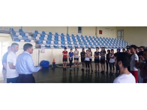 Başkan Özcan’dan Gençlere Destek