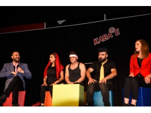 Taşköprü’de Kabare Tiyatro Gösteri Yaptı