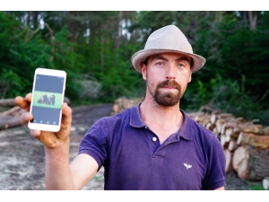 Anne Ayı, Orman İşçilerini ’Rehin’ Aldı