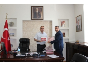 Tarihi Bayat Kilimi Motiflerinin Yer Aldığı Pullar Bastırıldı