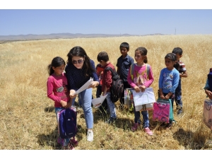 Köy Çocuklarına En Güzel Karne Hediyesi