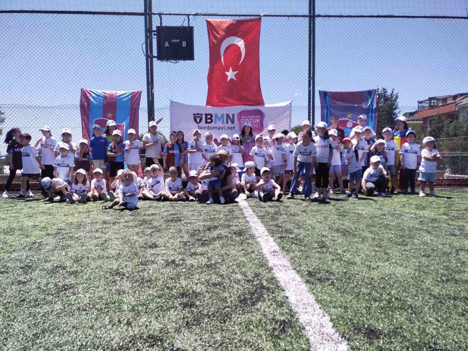uskudar-da-cocuk-senligi-renkli-goruntulere-sahne-oldu