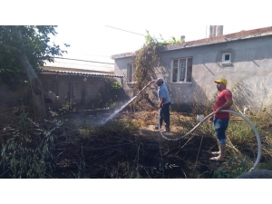 Yangını Gönüllü İtfaiyeciler Söndürdü
