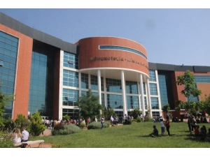 Kilis’te, Yks Girecek Bazı Öğrenciler 15 Dakika Kuralına Takıldı