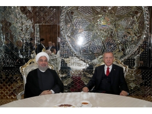 Cumhurbaşkanı Erdoğan, İranlı Mevkidaşı Ruhani İle Görüştü