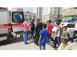 Esenyurt’ta 6 Yaşındaki Kız, 2. Kattan Düştü