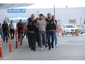 Cinayet Şüphelileri Sağlık Kontrolünde