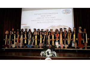 Ebelik Bölümü’nde Mezuniyet Sevinci