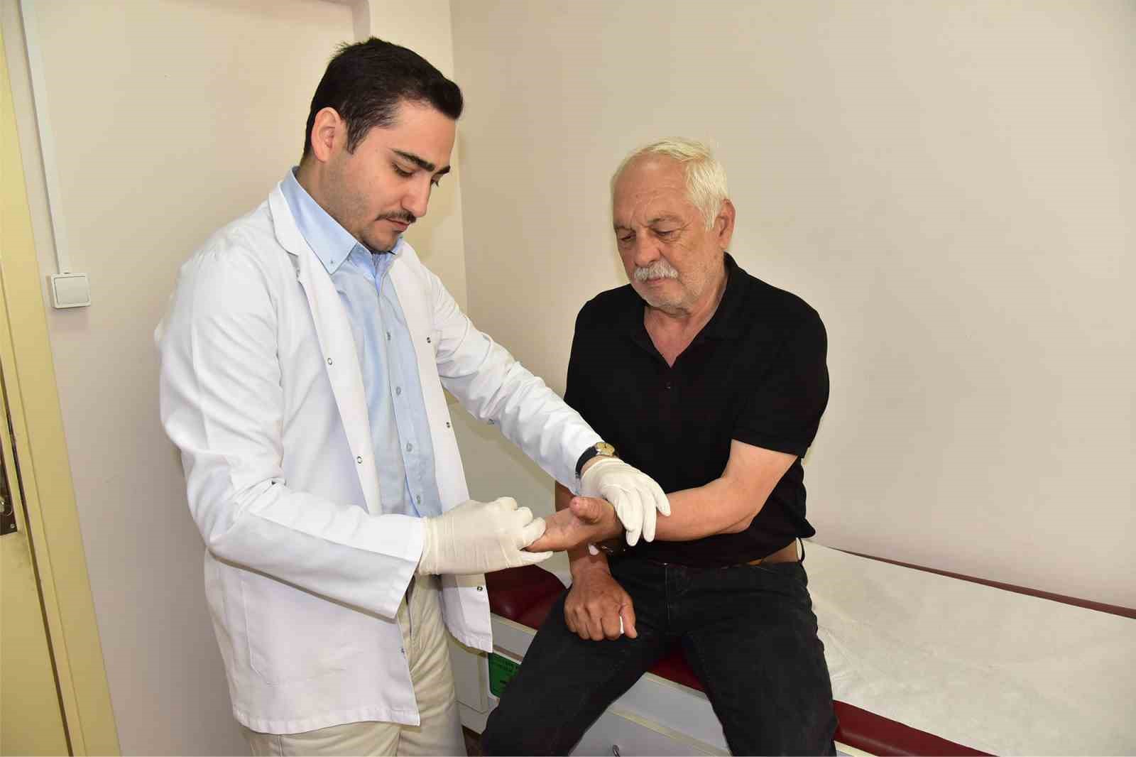balikesir-de-motorlu-testere-kazasinda-kopan-basparmak-mikrocerrahi-ile-yeniden-dikildi