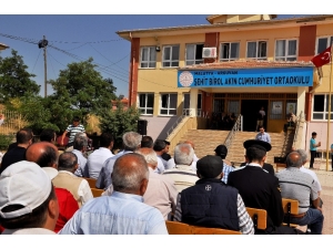 Arguvan’da Karne Töreninde Hüzün Ve Sevinç Bir Arada Yaşandı