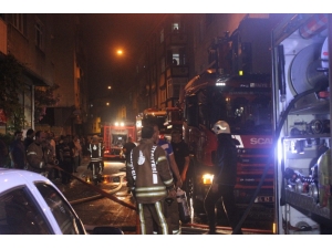 Esenler’de Çatıda Çıkan Yangın Paniğe Neden Oldu