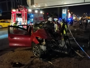 Hurdaya Dönen Otomobilden Sağ Kurtuldu