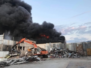 Kumluca Plastik Geri Dönüşüm Atölyesinde Yangın