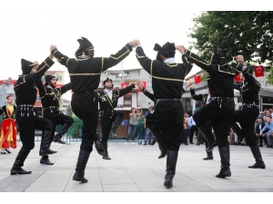 Kiraz Festivali Coşkuyla Başladı