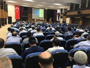 Siirt’te Yaz Kur’an Kursları Öncesi Din Görevlilerine Seminer Verildi