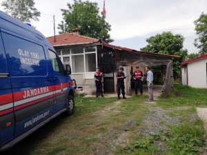 Eşine Ait Tüfek Ateş Aldı, Kadın Hayatını Kaybetti