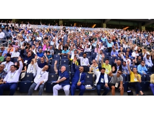 Fenerbahçe’de Başkan Ali Koç Yönetimi İbra Edildi