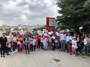 Gençlerin Çifte Karne Sevinci