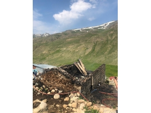 İkizdere’de Çıkan Yangında 1 Kişi Yanarak Hayatını Kaybetti