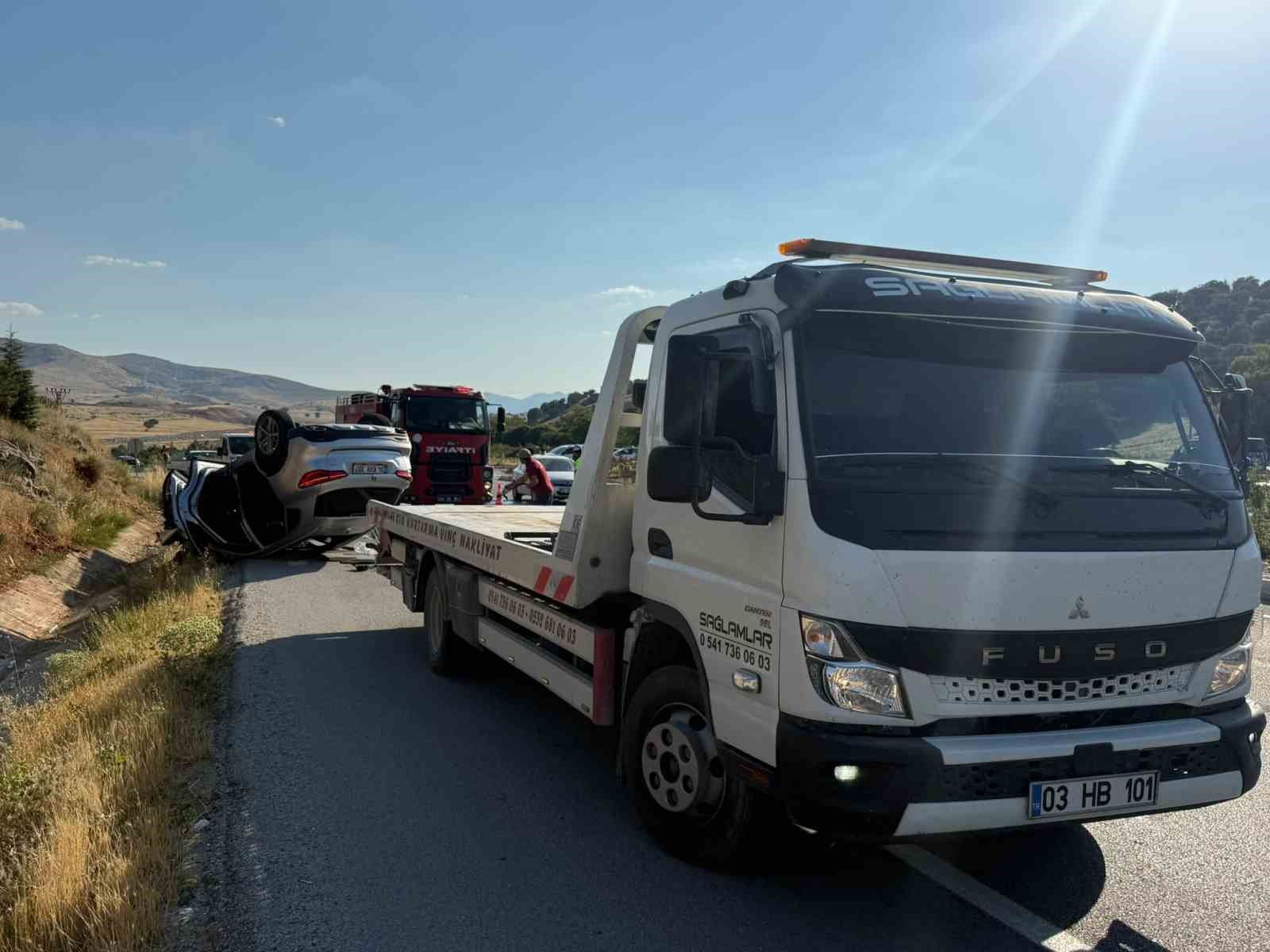 afyonkarahisar-da-trafik-kazasi-1-olu-7-yarali