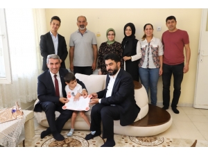 Evde Eğitim Gören Öğrencilerin Mutlu Günü