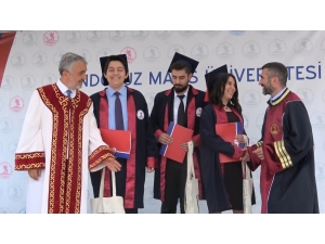 Üniversiteyi Dereceyle Bitiren Öğrencilere Ödül