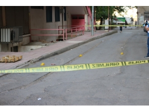 Telefonda Başlayan Tartışma Silahlı Kavgaya Dönüştü: 1 Yaralı