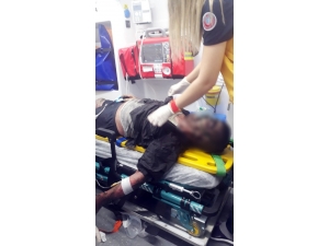 Yanan Evde Mahsur Kalan Kişiyi İtfaiye Yanmaktan Son Anda Kurtardı