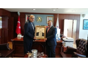 Etimaden Genel Müdürü’nden Başkan Doğan’a El İşi Portre