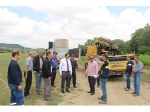 Dumlupınar’da Köy Yolları Yapım Çalışmaları