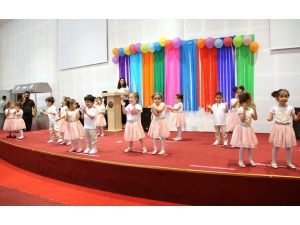 Kreş Ve Gündüz Bakımevi Öğrencilerinden Yıl Sonu Gösterisi