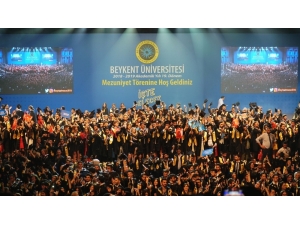 Beykent Üniversitesi 19. Dönem Mezunlarını Verdi
