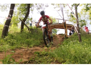 İnönü Üniversitesi Bisiklet Topluluğu Başarıya Doymuyor