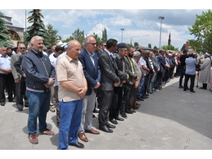 Kars’ta Mursi İçin Gıyabi Cenaze Namazı Kılındı