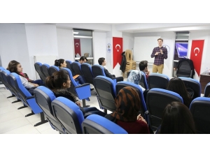 Pamukkale Belediyesi Gençlere Yabancı Dil Kursu Açıyor