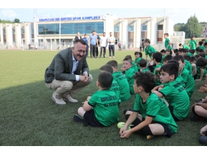 Adapazarı Futbol Okulu Açıldı