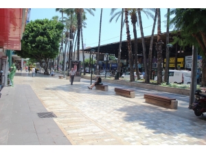 ’Dışarıda Neler Olacak’ Dedi, Paraları Saçtı