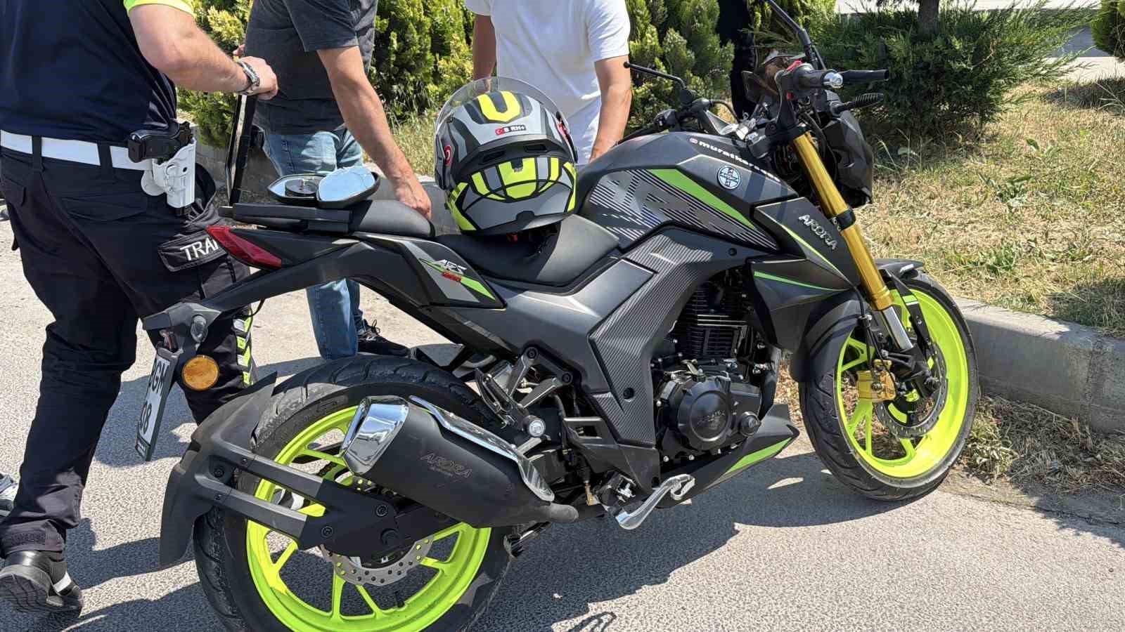 bolu-da-motosiklet-ile-elektrikli-motosiklet-carpisti-1-yarali