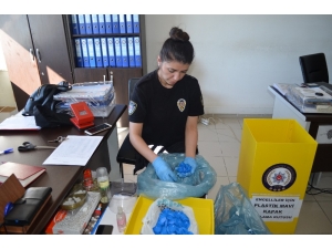 Kardelenler Plastik Kapak Topluyor Engelleri Aşıyor