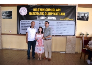 ’Matematik Olimpiyatları’nda Dereceye Giren Öğrenciler Ödüllendirildi