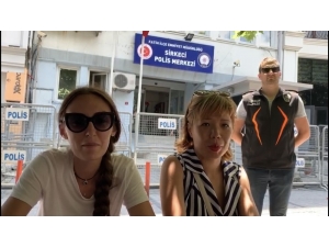 Turizm Polisi Rus Kadın Turistin Kolyesini Çalan Hırsızları 24 Saat Geçmeden Yakaladı