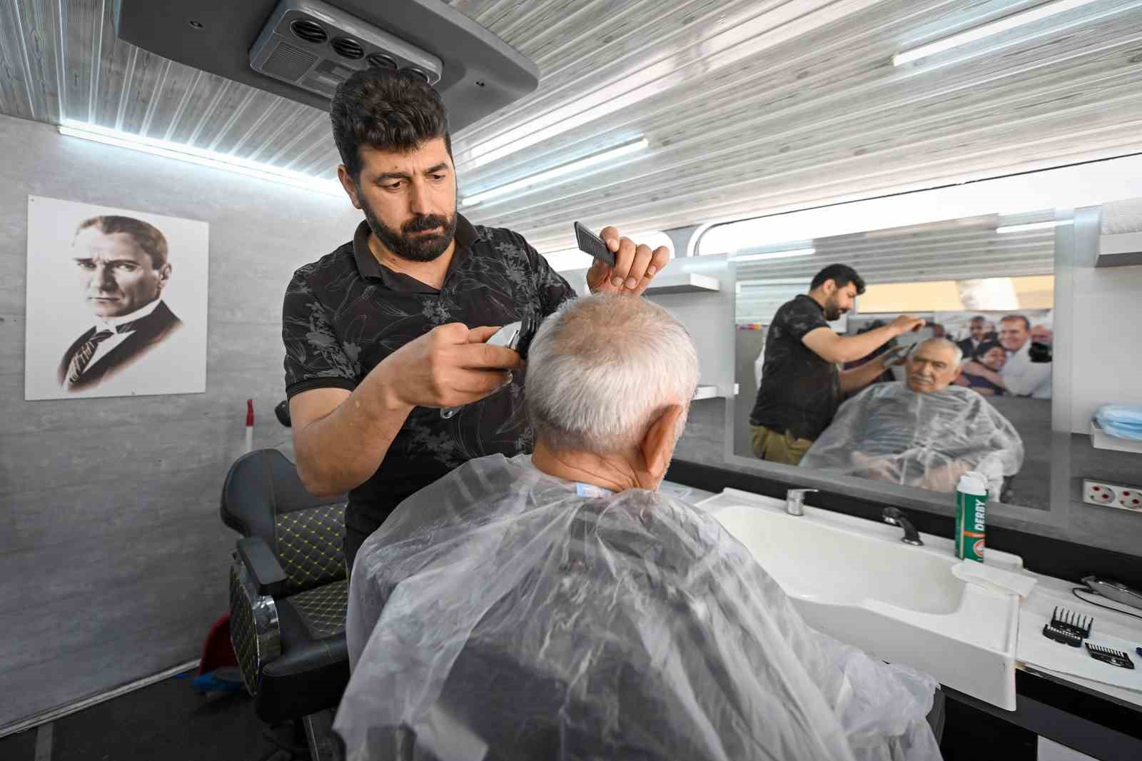 mersin-de-mobil-kuafor-hizmeti-bayram-oncesi-yollarda