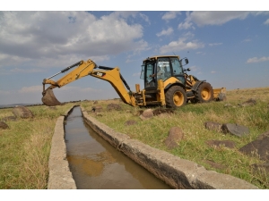 Çiftçilerin Faydalandığı Sulama Kanalı Onarıldı