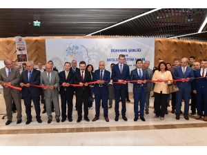 Mesleki Eğitim Öğrencileri Örnek Projelerini Sergiliyor