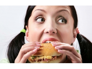 Sürekli Aç Hissetmenin 8 Nedeni