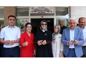 Van’da ’Dekoratif El Sanatları’ Yıl Sonu Sergisi