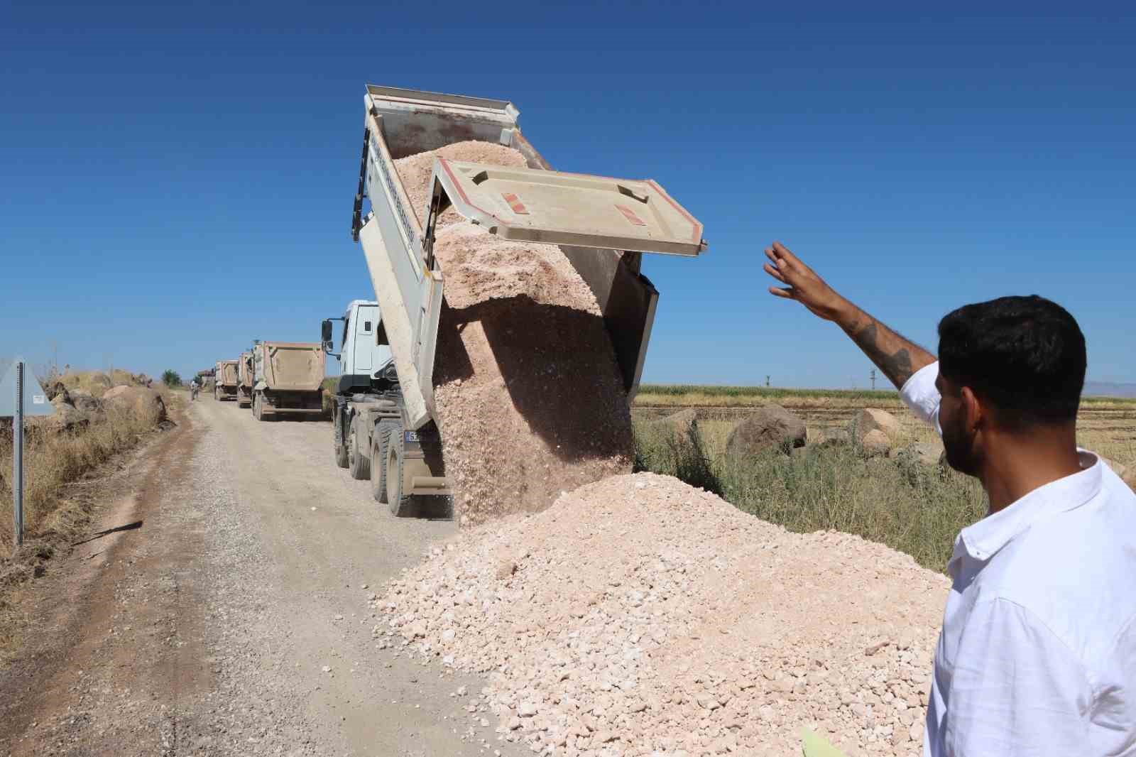 siverek-ilcesi-buyuksehir-belediyesinin-calismalariyla-rahat-bir-nefes-aliyor